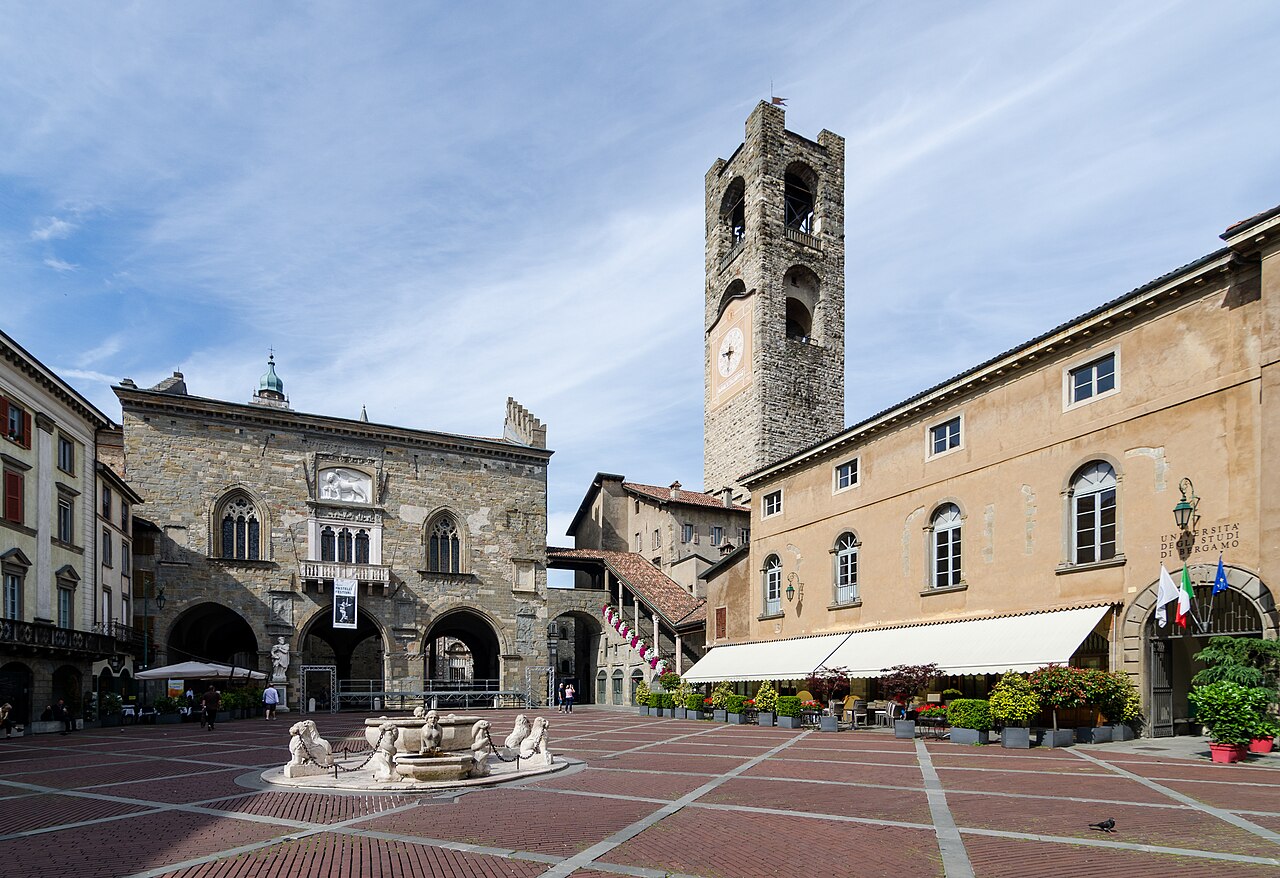 Piazza Vecchia, Bergamo